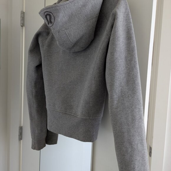 Light Grey Fleece Linning Slim Fit Lululemon Hoodie Size 4 Excellent Condition - Picture 4 of 4